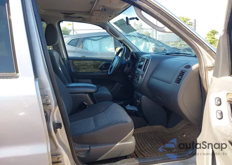 2003 Ford Escape Xlt из США, поврежденный, VIN 1FMYU93103KE04520